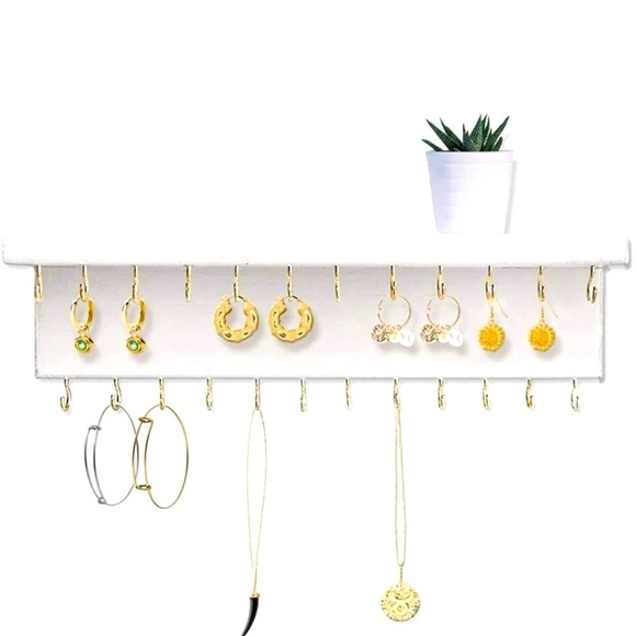 Wooden Jewelry Organizer- Wall mounted,  Rack w/ 30 S-Hooks - missing screws - Picture 1 of 3